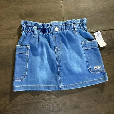 Falda vaquera azul claro con pantalones cortos incorporados talla 5 DKNY para niñas Foto 1 de 4