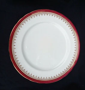 Plato de cena Aynsley Durham. 101⁄2 pulgadas de diámetro. Wavy Edge. - Imagen 1 de 3