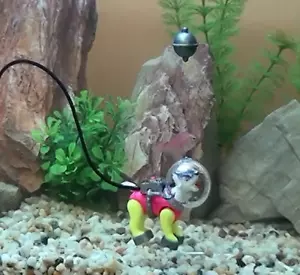 Acción Aire BUCEO MAR DOG ORNO Acuario Adorno Piscina Decoración Mejor Regalo - Imagen 1 de 7