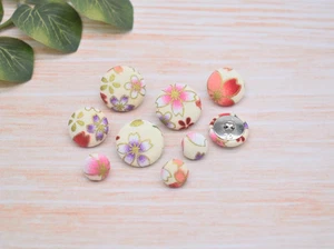 Set of 5 Purple, Beige & Gold Flowers Pattern Fabric Buttons -12mm, 18mm, 22mm - Picture 1 of 8