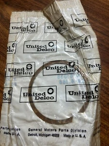 Vintage NOS United Delco GM 6261038 Turbo 350 TH350 Clutch Retaining Ring USA - Picture 1 of 2
