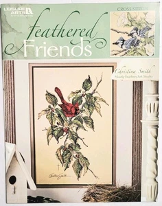 LEISURE ARTS FEATHERED FRIENDS BIRDS COUNTED CROSS STITCH  BOOKLET NEW - Picture 1 of 3
