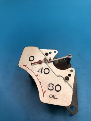 Manómetro de presión de aceite Chrysler 1938 en caja nos 685940 Foto 1 de 4