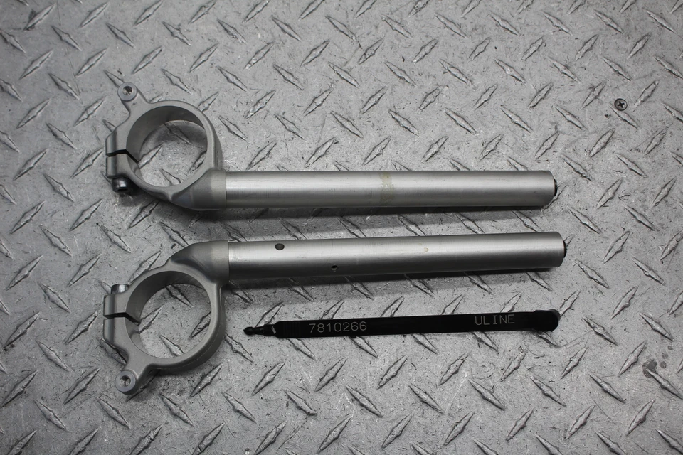 Yamaha YZF R1 2013 OEM izquierda derecha clip en manillar conjunto de pares Foto 1 de 4