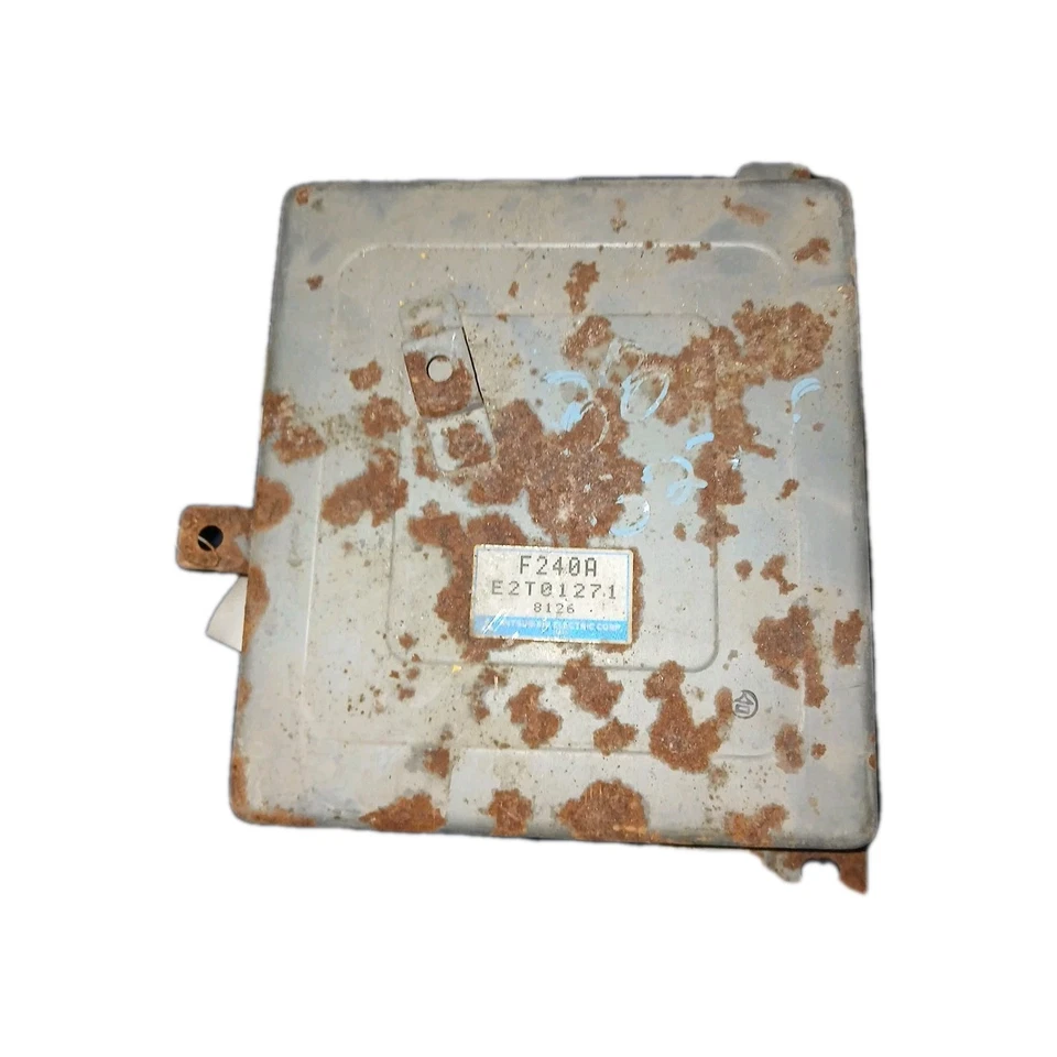 90 Mazda B2200 1990 2,2 L M/T 4x2 módulo de control del motor E2T01271 pieza OEM Foto 1 de 1