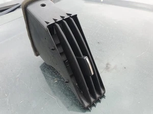 Land Rover Freelander 2 Middle Air Vent Centre Right 2011 on - Picture 1 of 2