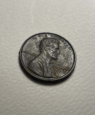 1969 US Penny Back Error Coin - Image 1 of 2