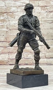 Estatua de soldado de bronce de Milo's campo de batalla con equipo de rifle, método de cera perdida - Imagen 1 de 10
