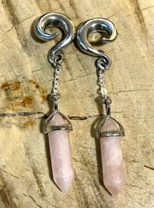 PAIR ROSE QUARTZ EAR WEIGHTS DANGLING CRYSTAL WHITE BRASS PLUGS GAUGES TWIST - Picture 1 of 5