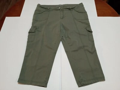 Faded Glory Womens Green Mid Rise Stretch Cargo Capris Sz 14 - Image 1 of 4