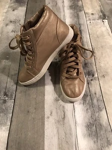 Girls Stevies Gold Color Side Zip Lace Up Tennis Shoes Size 5 - Picture 1 of 9