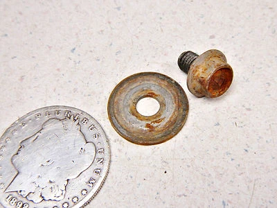 83 TORNILLO DE MONTAJE DE PIÑÓN DE ACCIONAMIENTO PRIMARIO DELANTERO SUZUKI SP125 Foto 1 de 3