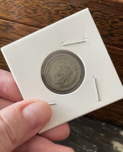 1942 Great Britain 6 Pence Silver Coin - Picture 1 of 3