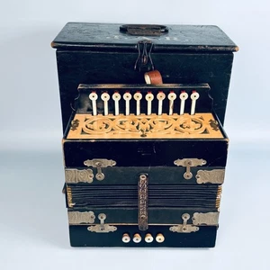 ANTIQUE EMPRESS ACCORDEON / MELODIAN 10 BUTTON ACCORDION SCHUTZ-MARKE WOODEN BOX - Picture 1 of 15