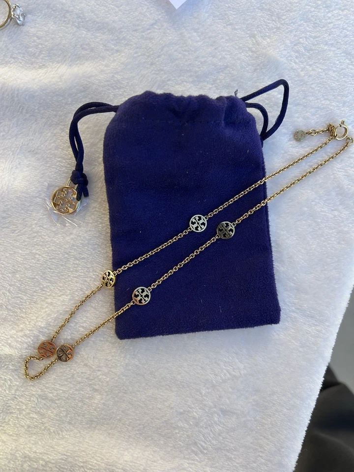 Impresionante Collar Tory Burch DORADO Delicado Logo 18-19" con Cubierta Antipolvo Foto 1 de 1