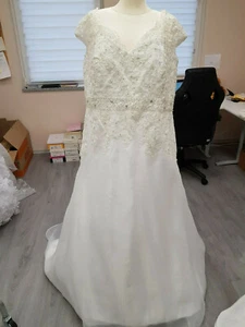 Brautkleid Hochzeitskleid,aus Geschäftsauflösung - Bild 1 von 5