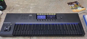 Native Instruments Komplete Kontrol S49 MK2 Limited Edition Black Keys - Picture 1 of 5