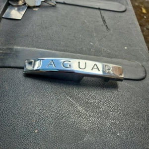 Jaguar XK Wing Fender Motif Right side Genuine OEM C2P4517 6W83001B40AC - Picture 1 of 6