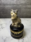 VINTAGE CERAMIC PORCELAIN GRAY CAT HINGED TRINKET BOX GOLD TRIM BOW CLASP 4.25"