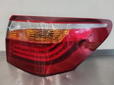 10 - 12 LEXUS LS460 LUZ TRASERA DERECHA LADO PASAJERO LUZ TRASERA OEM DIESTRO AMARILLO Foto 1 de 4