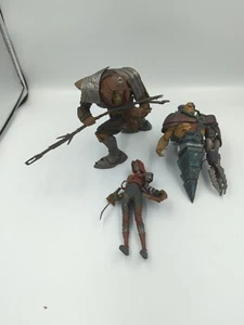 3 McFarlane 2001 villains' action figures - Picture 1 of 9