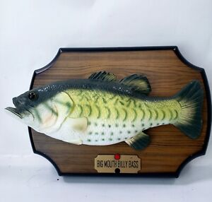 Big Mouth Billy Bass Singing Fish Take Me to the River Don't Worry Be Happy 1999