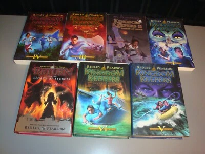Kingdom Keepers Series 7 Chapter Book Lot Pearson Homeschool Teacher  Disney Foto 1 de 3
