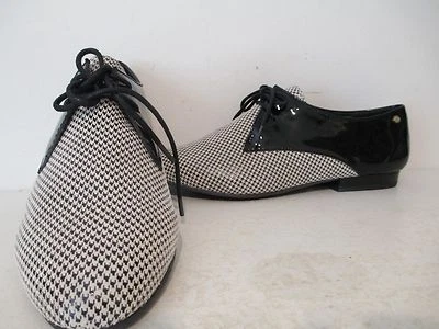 贝斯女式 Grayson-1 皮革牛津休闲芭蕾平底鞋 Wht/Blk Houndstooth 6 M — 第 1/4 张图片