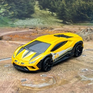 Hot Wheels Lamborghini Huracan Sterrato Yellow 2025 1:64 LOOSE Diecast Car - Picture 1 of 6