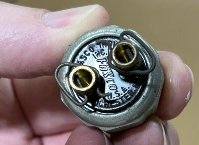 Interruptor de luz de parada Autolite SW-312 1937-1952 Mopar, Chrysler, Packard, DeSoto NOS Foto 1 de 4