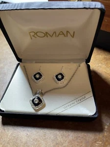 Conjunto de pendientes y collar romanos de colección tono plata cristal genuino nunca usado nuevo en caja signo - Imagen 1 de 6