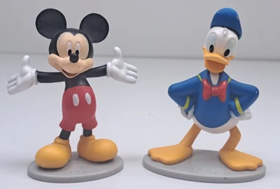 Figuras de Mickey Mouse y Lucas de Disney Just Play adornos para pasteles Foto 1 de 4