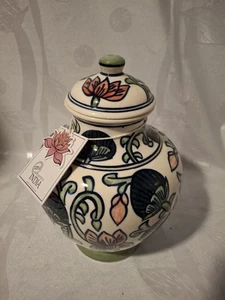 Pottery handmade in India - Picture 1 of 3