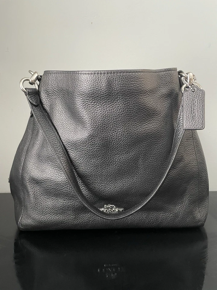 Bolso de Hombro COACH Hallie Hobo Cuero Guijarro Negro con Herrajes Plateados Foto 1 de 4