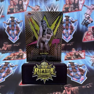 Alexa Bliss WWE Topps Finest 2025 Base Common Gold Refractor /75 #16 - Image 1 of 4