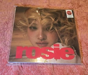 BLACKPINK ROSE [ROSIE] First Album RETAIL EXCLUSIVE Ver/CD+Poster+15 P.Card+GIFT - Bild 1 von 6