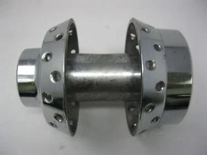 Harley-Davidson OEM Chrome 40 Spoke Front Single Disc Wheel Hub - Picture 1 of 5