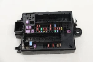 Chevrolet Traverse 2020-2023 bloque de relé de fusibles caja de conexiones fabricante de equipos originales 84604297 - Imagen 1 de 9