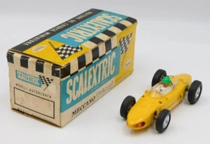 Scalextric Ferrari F1 yellow slot car 1:32 Ref. C62 France - Imagen 1 de 9