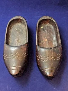 Vintage Dutch Hand Carved Hand Etched Klompen Wooden Shoes Small Childs? - Picture 1 of 10
