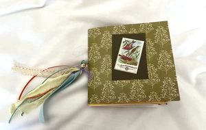 Diario Chatarra Verde Otoño, 6X6" Hecho a Mano Pper Emphmera, 20+pgs. Borla adorno - Imagen 1 de 18