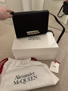ALEXANDER MCQUEEN KNUCKLE BAG in Black  - Picture 1 of 11