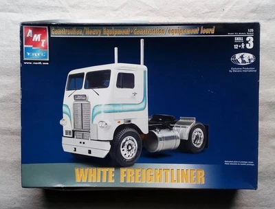 KIT MODELO CAMIÓN EQUIPO PESADO AMT WHITE FREIGHTLINER 1/25 #38340 NIOB Foto 1 de 4