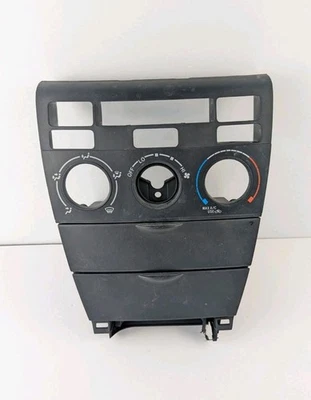 Cubierta negra del panel de ajuste del bisel climático del tablero central Toyota Corolla 22 2003-2008 OEM Foto 1 de 4