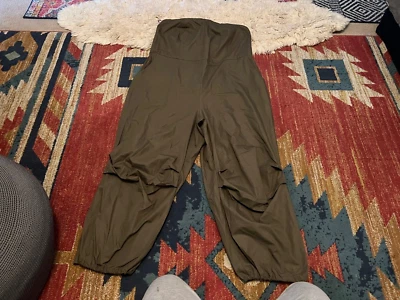 Mujer Talla 22W Por Anthropologie Halter Verde Oliva Mono Pantalones Paracaídas Nuevo Con Etiquetas Foto 1 de 4