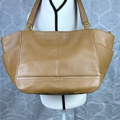 Coach -Park Carrie Pebble Leather Tote Shoulder Bag F1321-F23284 Stylish Handbag - Image 1 of 4