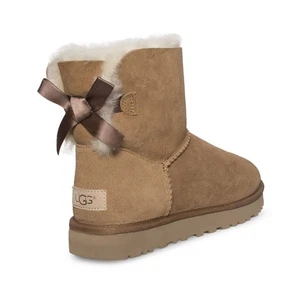 BOTINES UGG MINI BAILEY BOW II GAMUZA CASTAÑO PIEL DE OVEJA TALLA US 7/UK 5.5 NUEVOS - Imagen 1 de 6