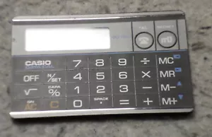 CASIO DATA-CAL DC-700BK CALCULADORA DE TARJETAS DISEÑO DELGADO rara difícil de encontrar (C15B5) - Imagen 1 de 1