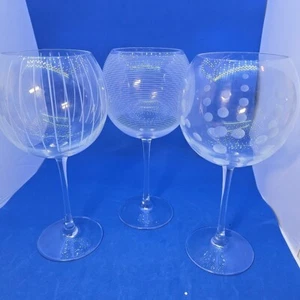 Mikasa Cheers Fine Crystal Etched Glass Balloon Wine Glasses 9"H  Dots & Stripes - Picture 1 of 13