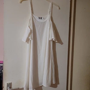 Ladies White Cold Shoulder Long Blouse - Picture 1 of 2